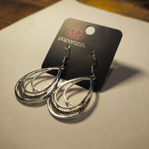 Paparazzi Earrings 02